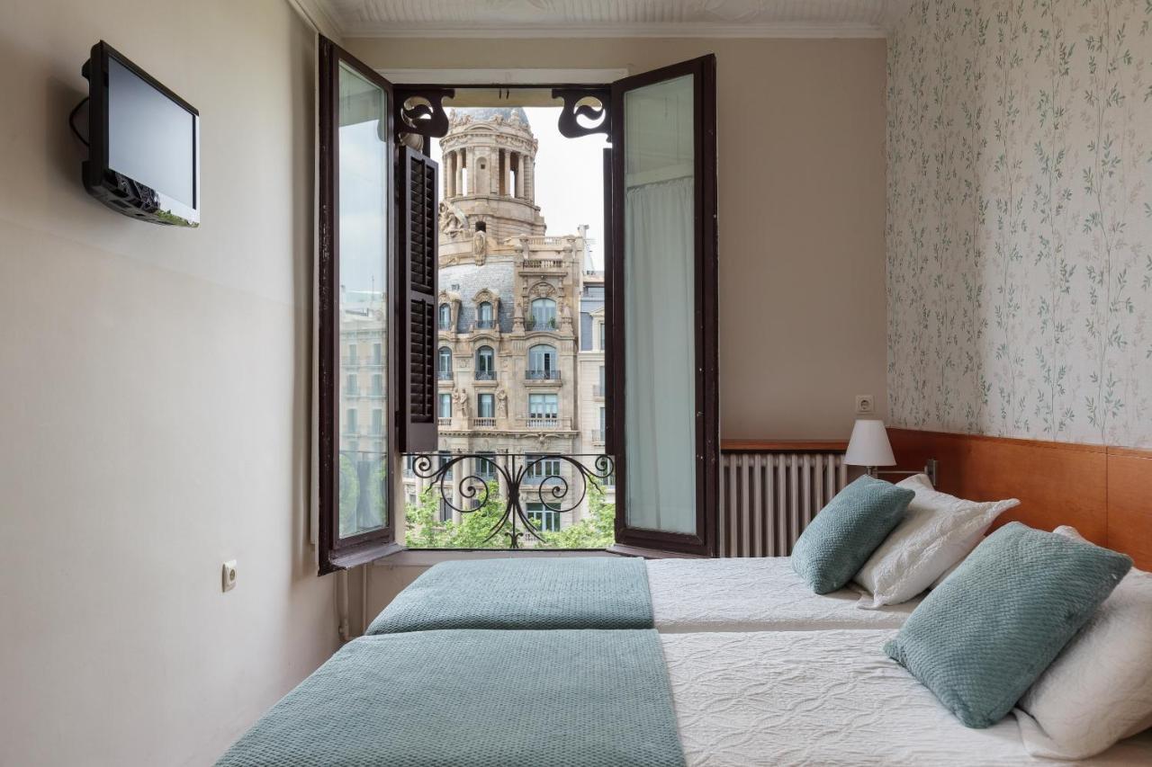 Hostal Oliva Barcelona Buitenkant foto